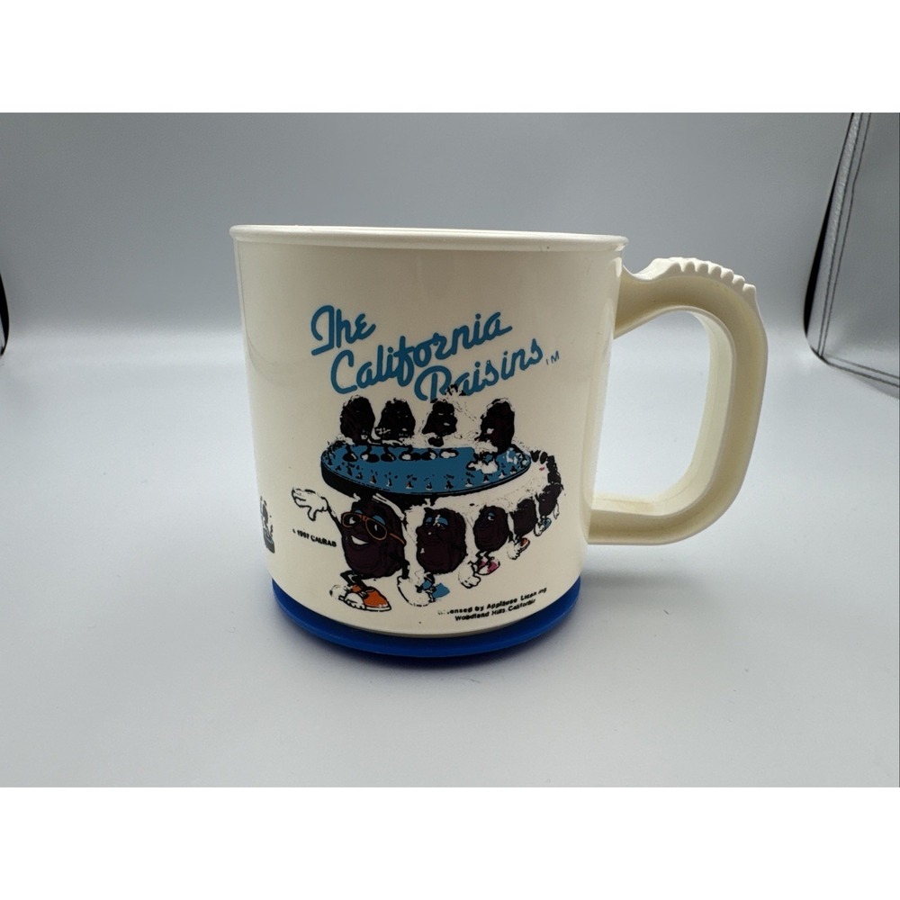 Vintage 1987 The California Raisins Plastic Mug White Souvenir Cup
